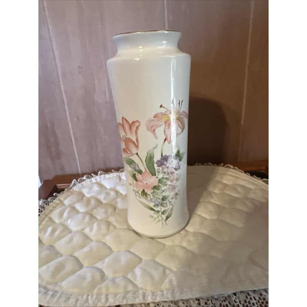 vintage Action Japan ceramic‎ floral vase.